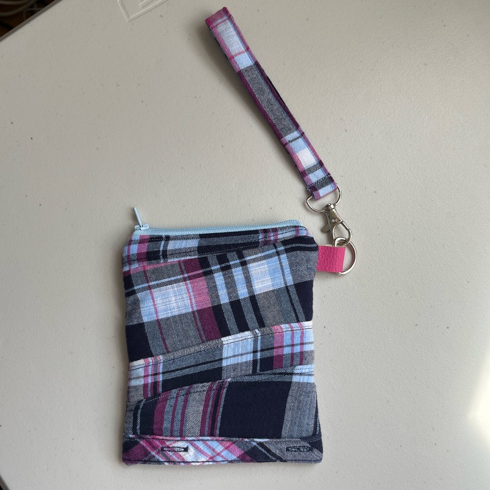 Handmade One Of A Kind Plaid Flannel Shirt Pocket Upcycled Fabric Wristlet - Picture 2 of 8